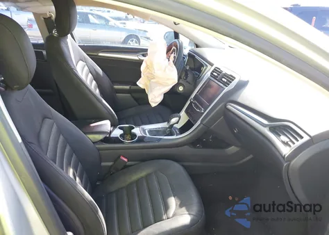 2014 Ford Fusion Se z USA, uszkodzony, nr VIN 1FA6P0H75E5384011